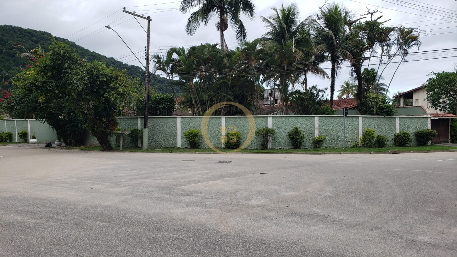 Casa em alvenaria GUARUJÁ - SP