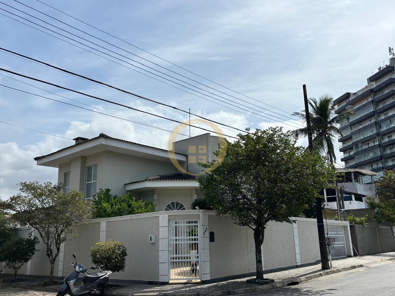 Casa à Venda Praia do Tombo - GUARUJÁ - SP