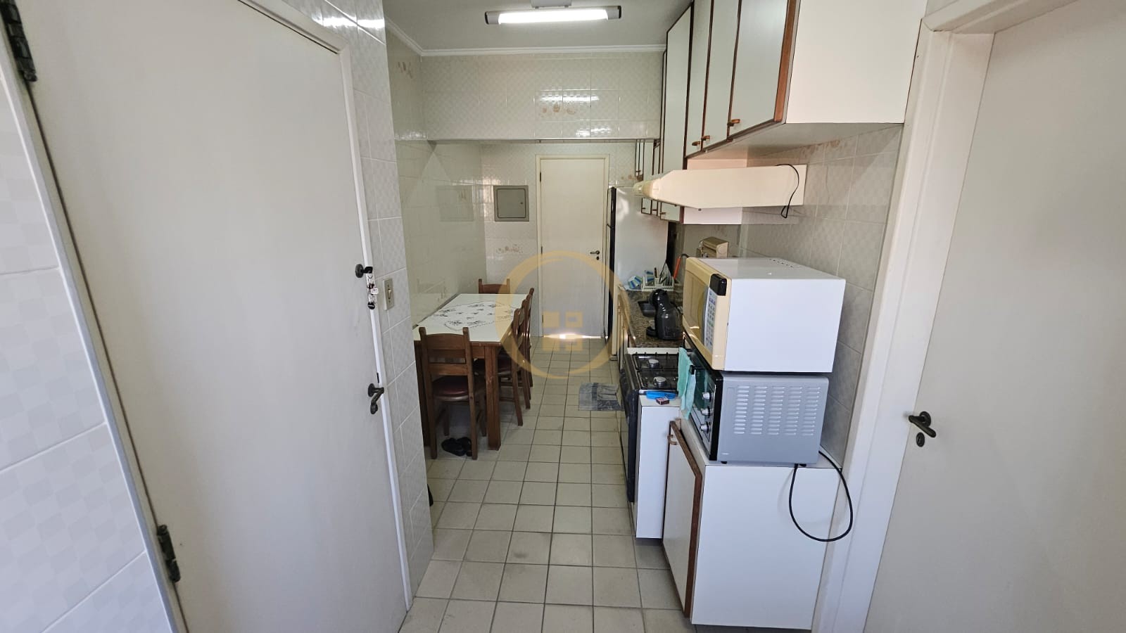 Apartamento na Praia das Astúrias, Guarujá - SP