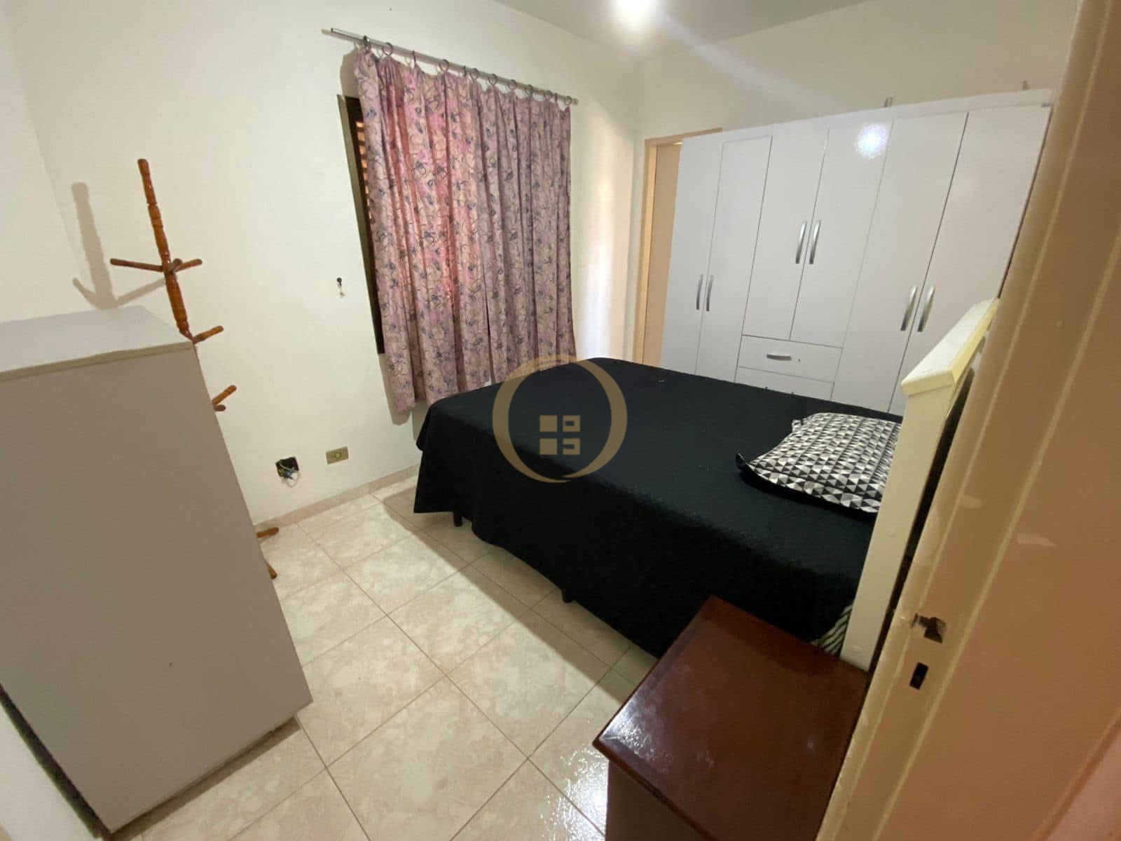 Apartamento na Praia da Enseada, Guarujá - SP
