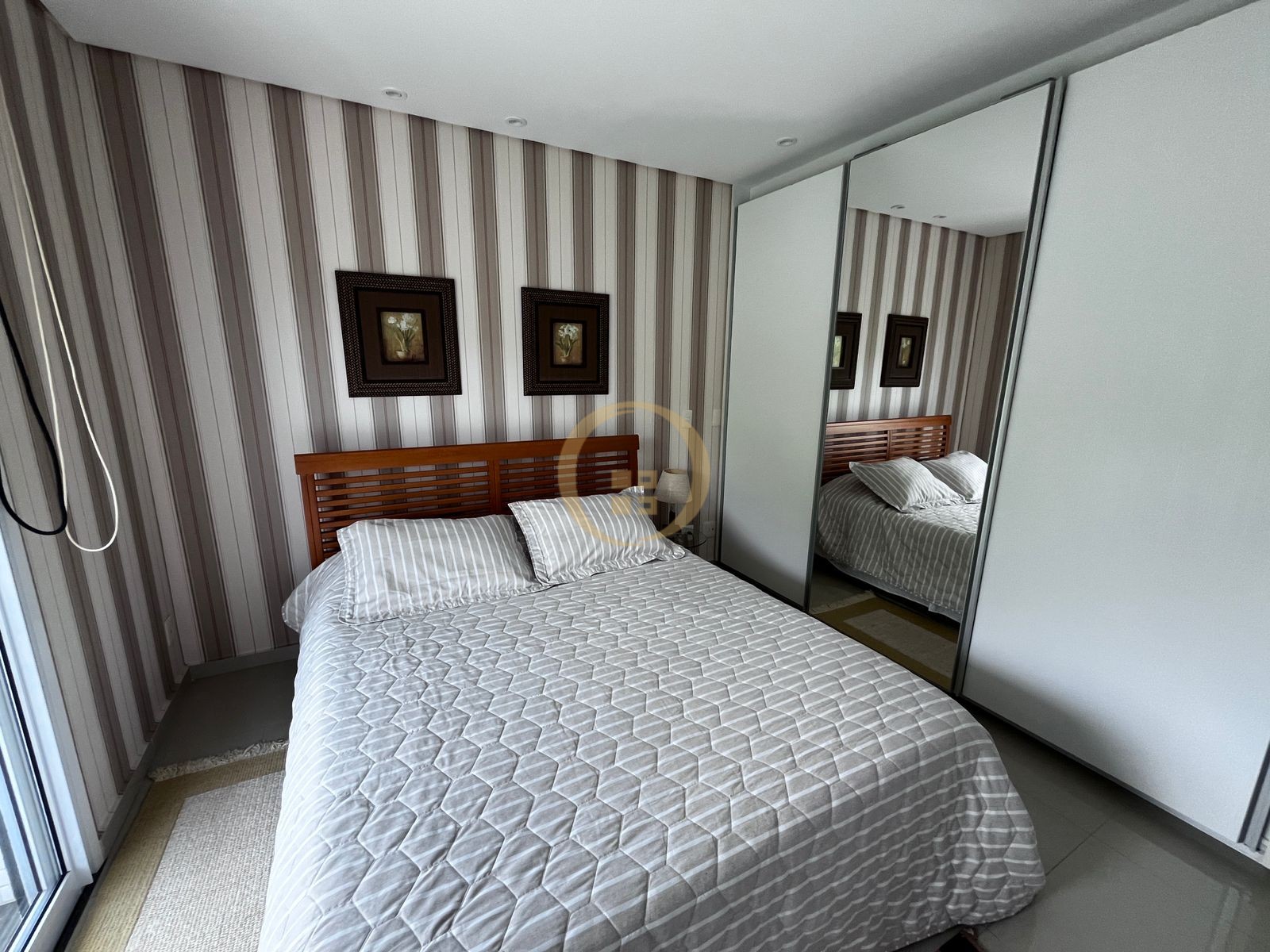 Apartamento Frente ao Mar, Praia da Enseada - GUARUJÁ - SP