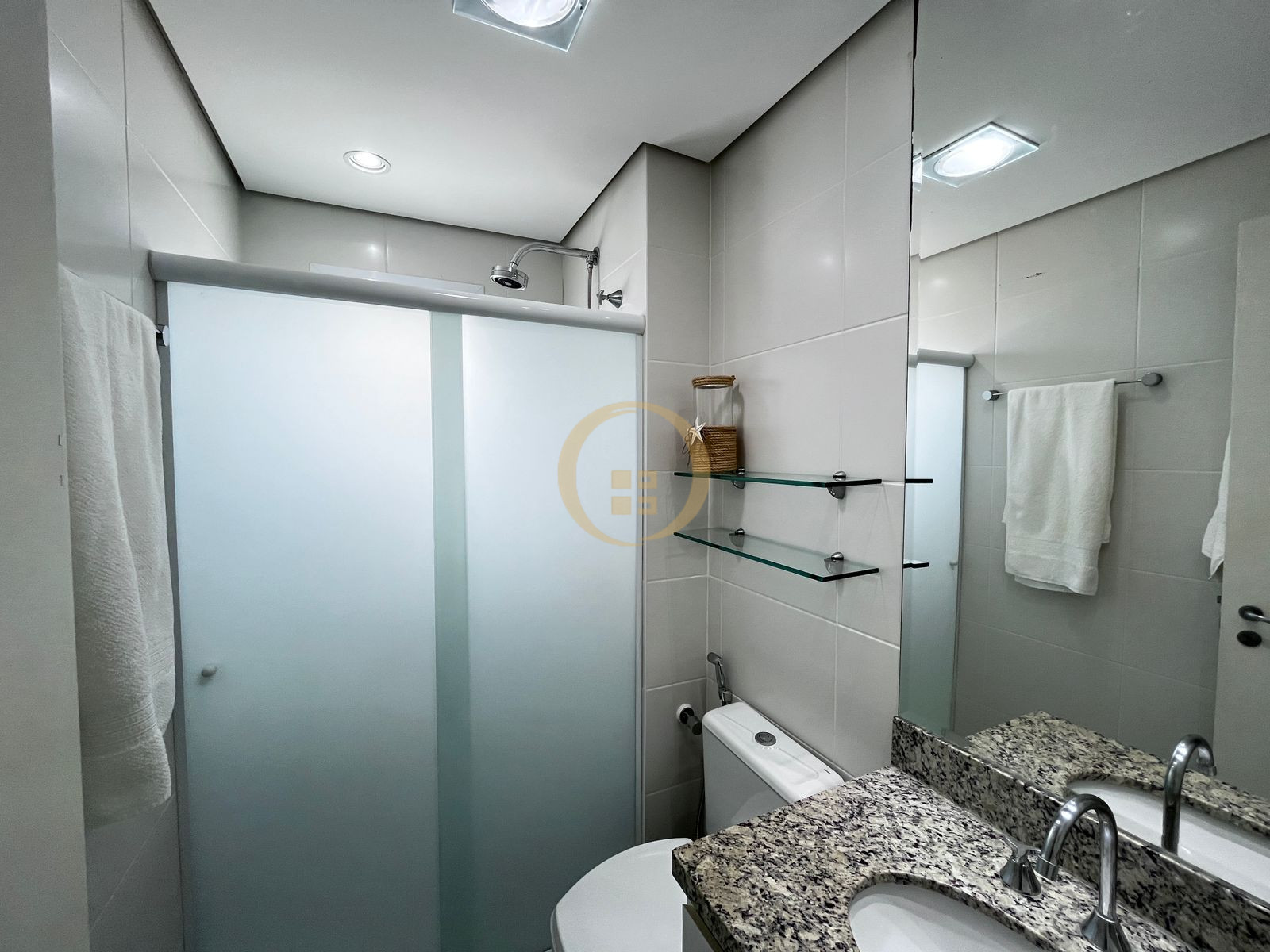 Apartamento Frente ao Mar, Praia da Enseada - GUARUJÁ - SP