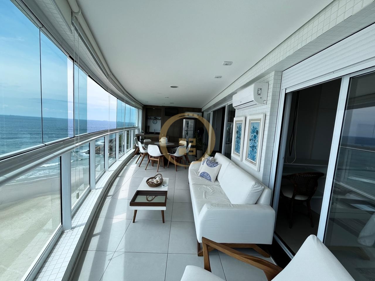 Apartamento Frente ao Mar, Praia da Enseada - GUARUJÁ - SP