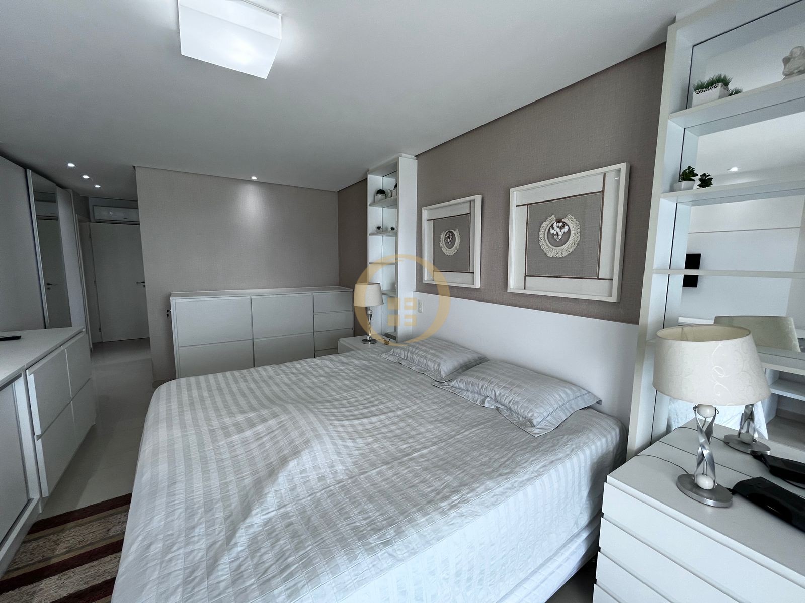 Apartamento Frente ao Mar, Praia da Enseada - GUARUJÁ - SP
