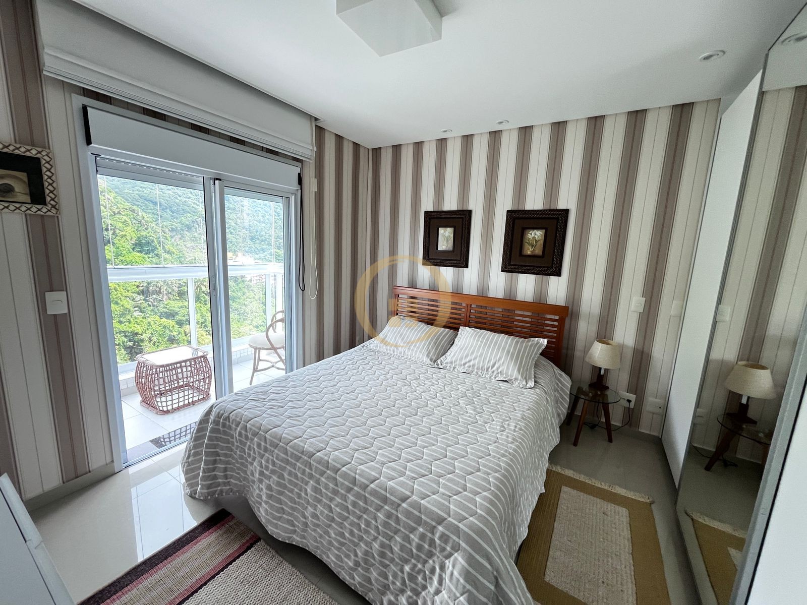Apartamento Frente ao Mar, Praia da Enseada - GUARUJÁ - SP