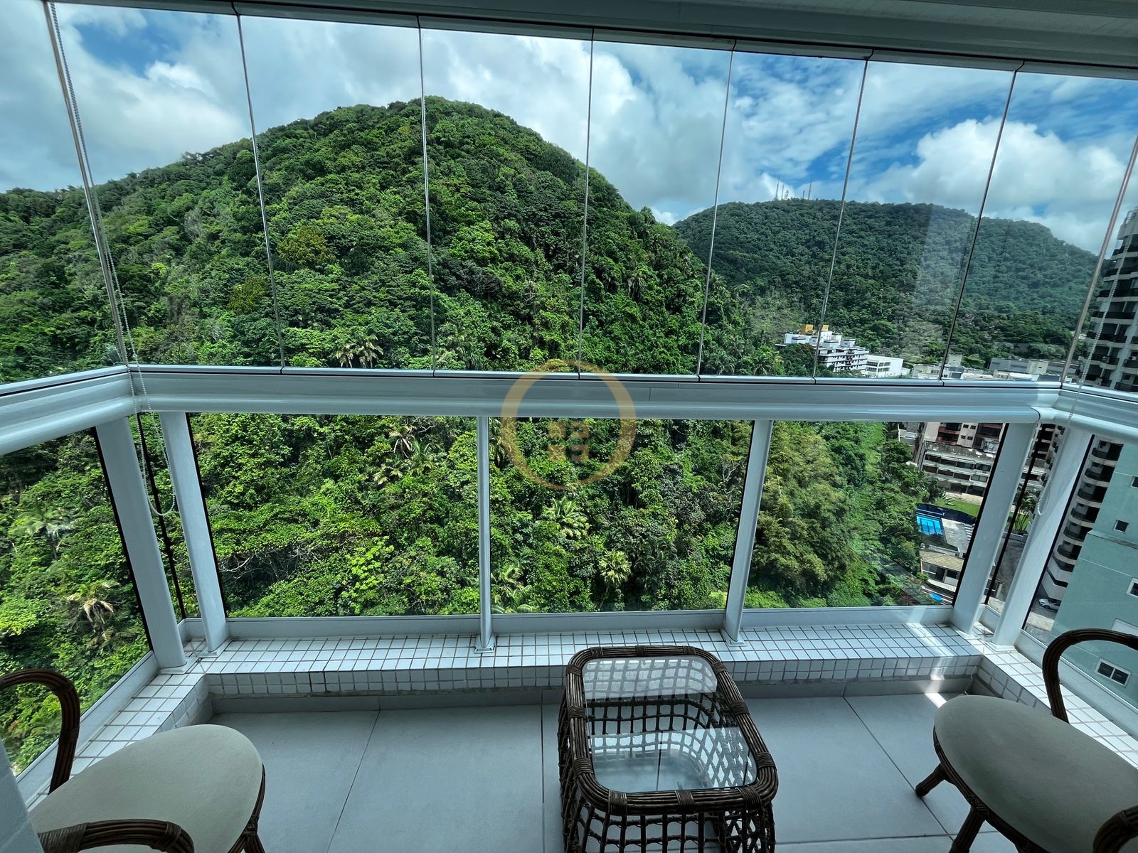Apartamento Frente ao Mar, Praia da Enseada - GUARUJÁ - SP