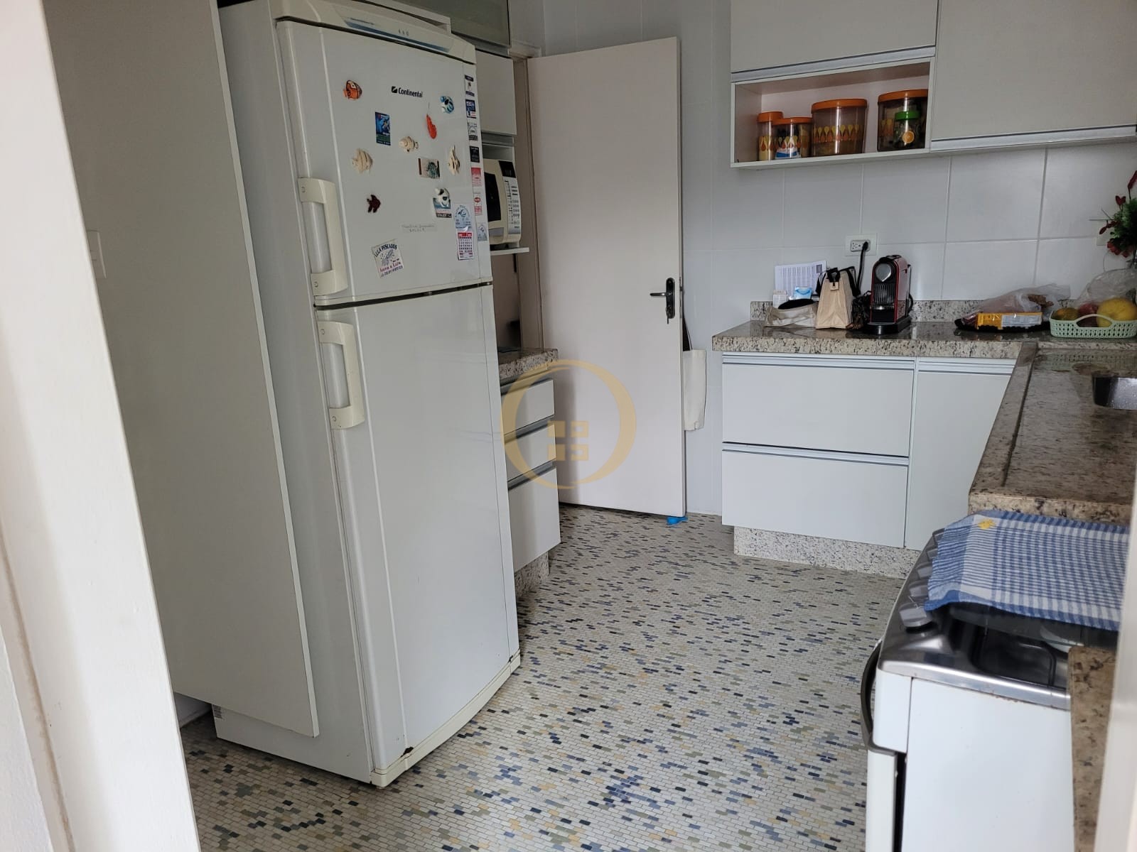 Apartamento na Praia das Pitangueiras, Guarujá - SP