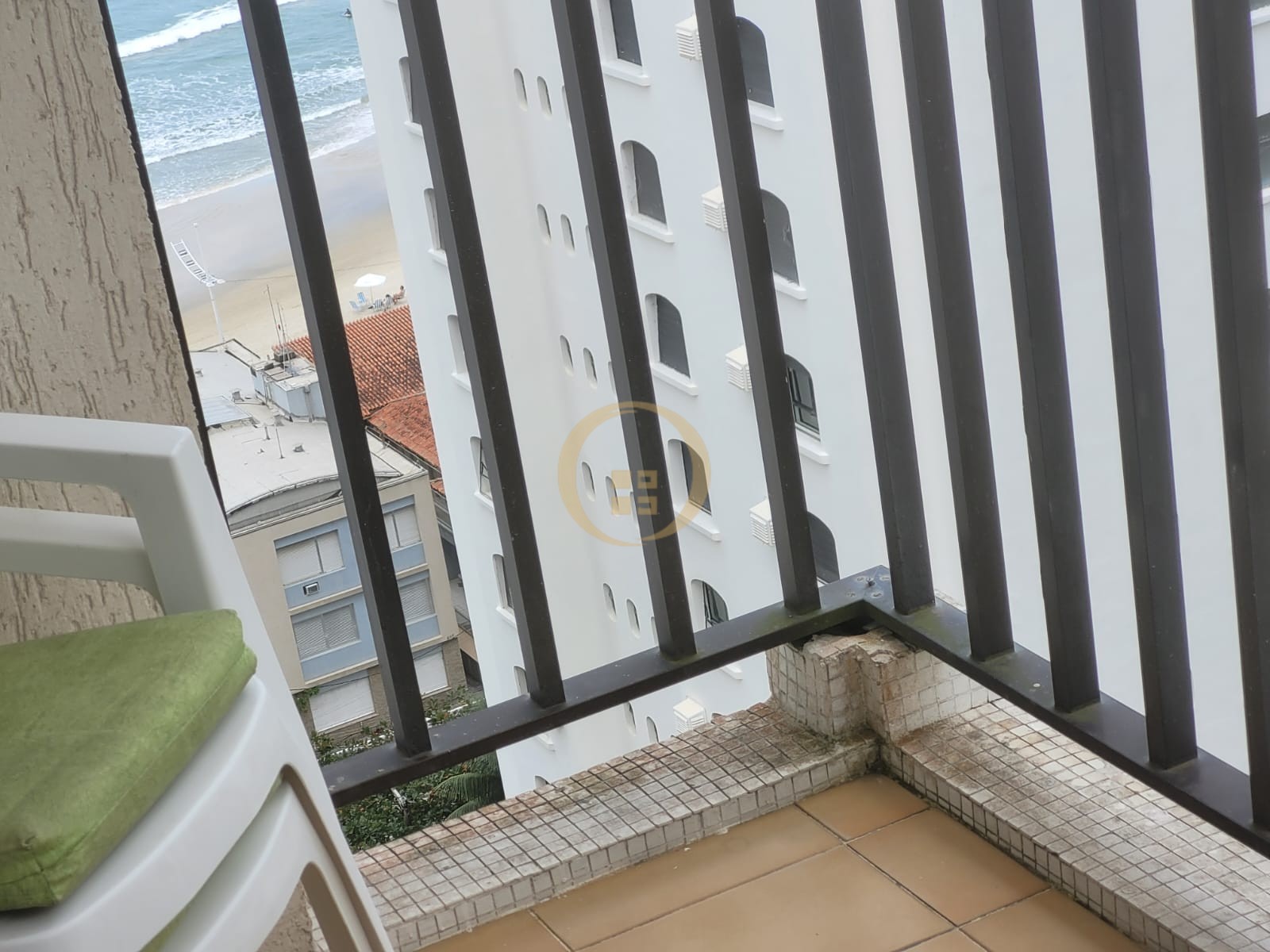Apartamento na Praia das Pitangueiras, Guarujá - SP