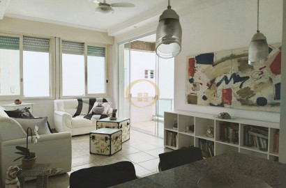 Apartamento na Praia das Pitangueiras, Guarujá - SP