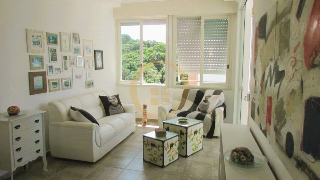 Apartamento na Praia das Pitangueiras, Guarujá - SP