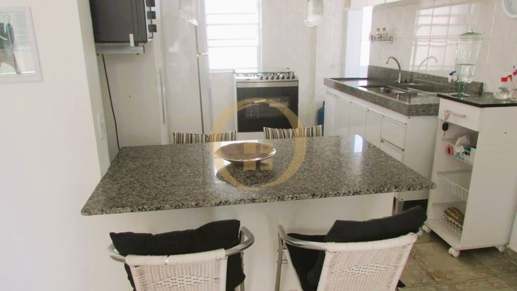 Apartamento na Praia das Pitangueiras, Guarujá - SP