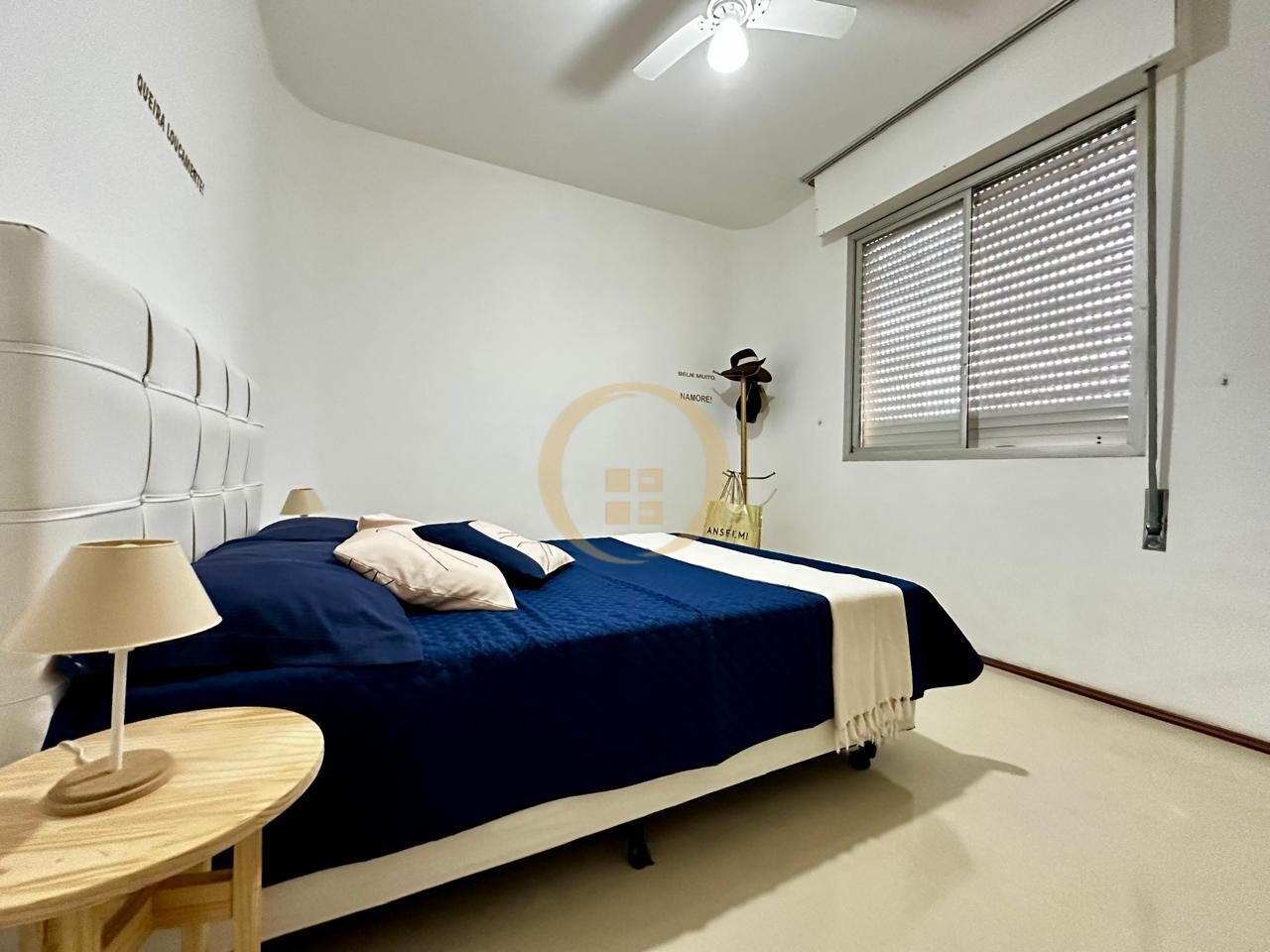 Apartamento na Praia das Pitangueiras, Guarujá - SP