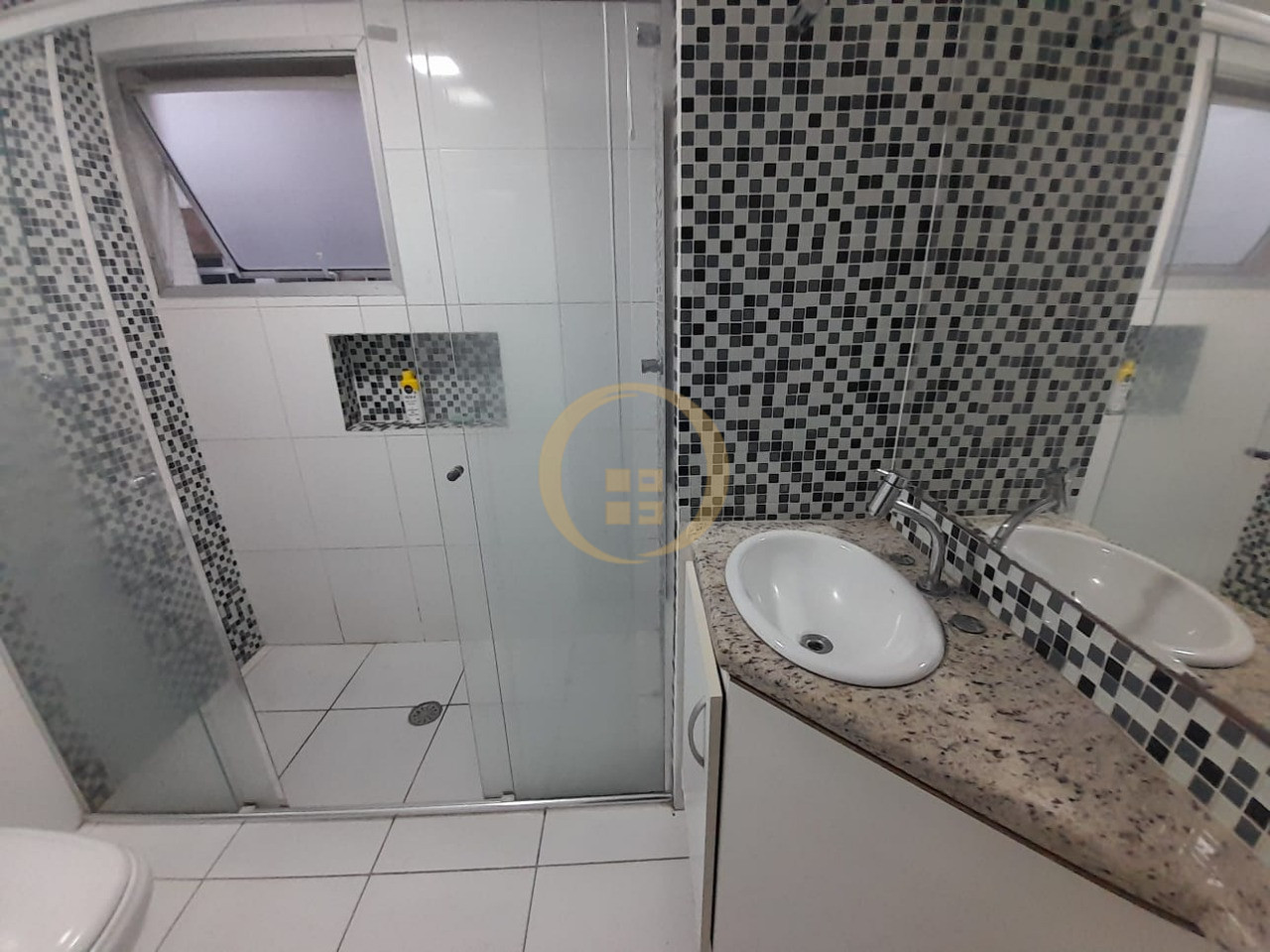 Apartamento na Praia da Enseada, Guarujá - SP