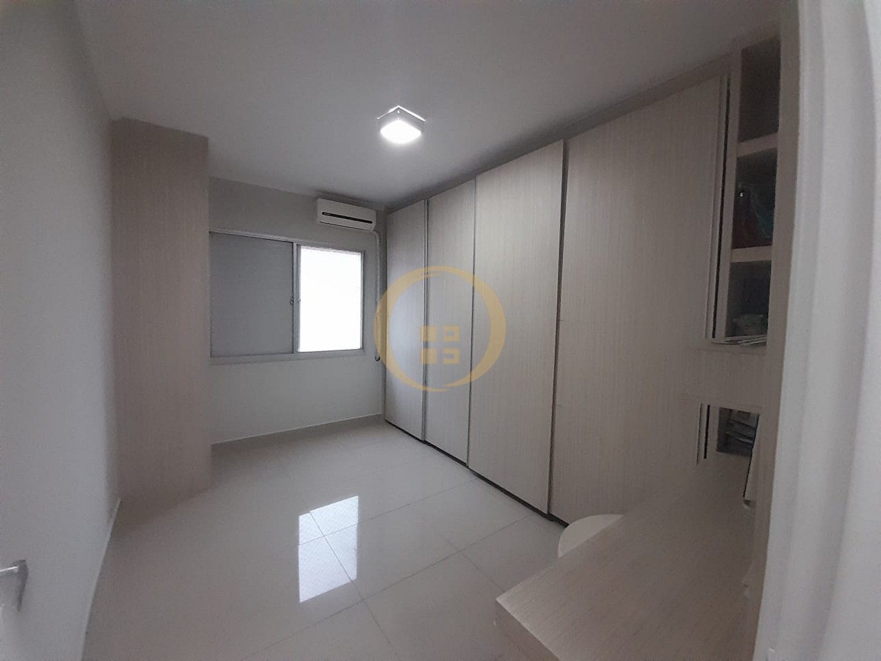Apartamento na Praia da Enseada, Guarujá - SP