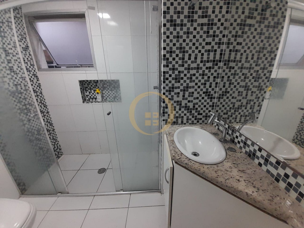 Apartamento na Praia da Enseada, Guarujá - SP