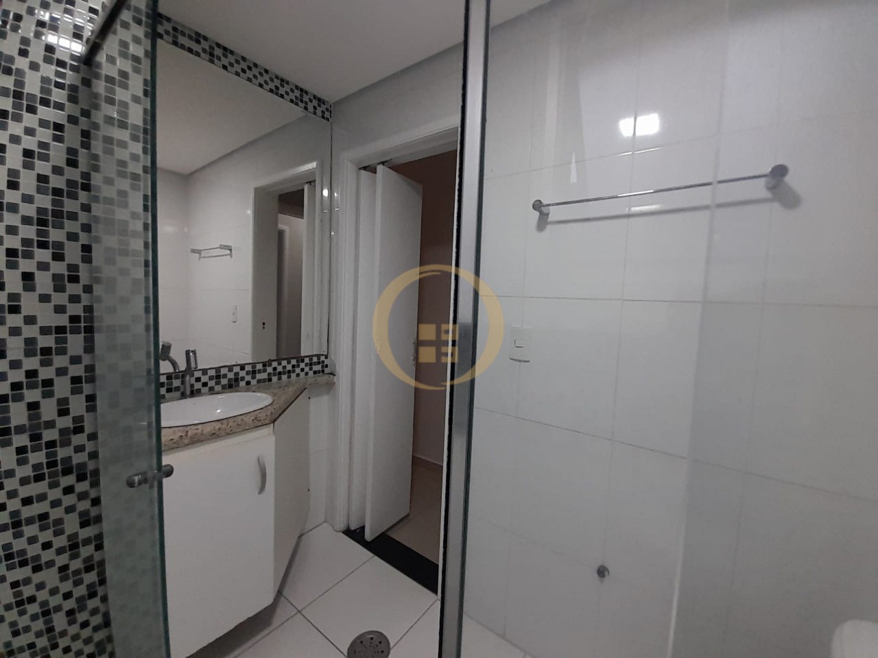 Apartamento na Praia da Enseada, Guarujá - SP