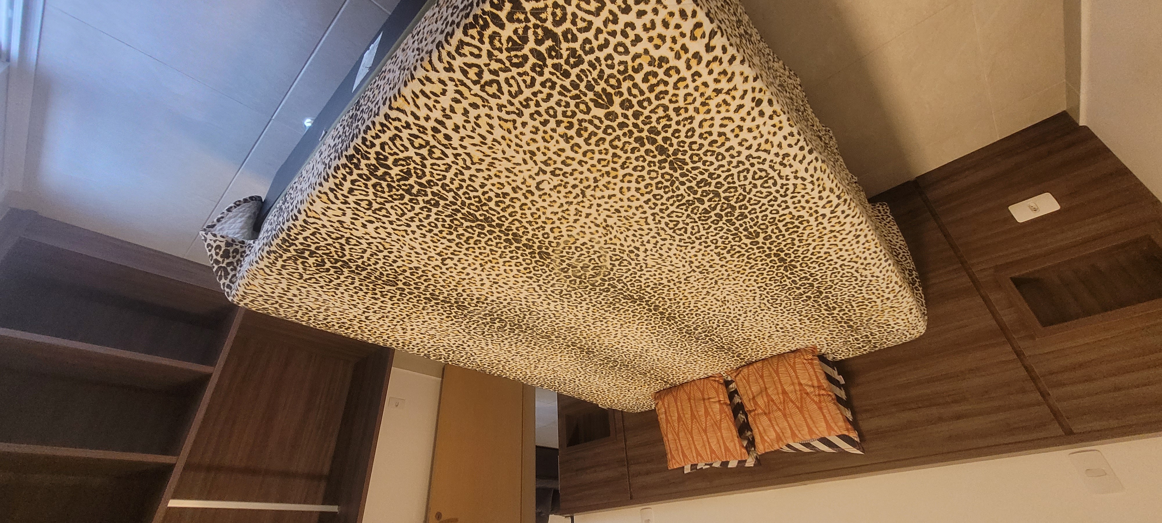 Apartamento na Praia da Enseada, Guarujá - SP