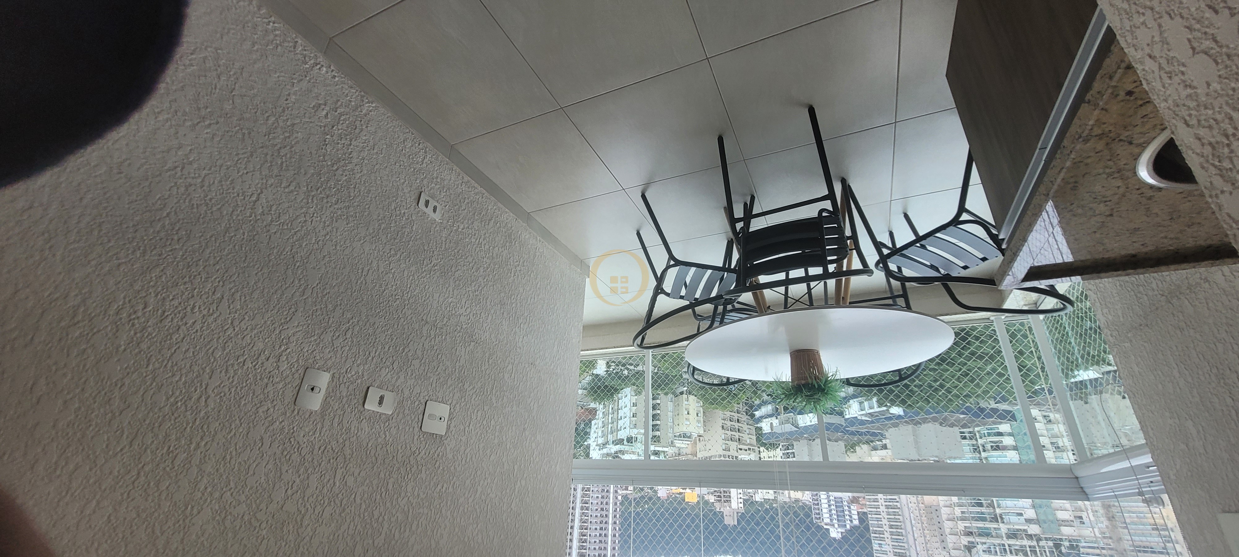 Apartamento na Praia da Enseada, Guarujá - SP