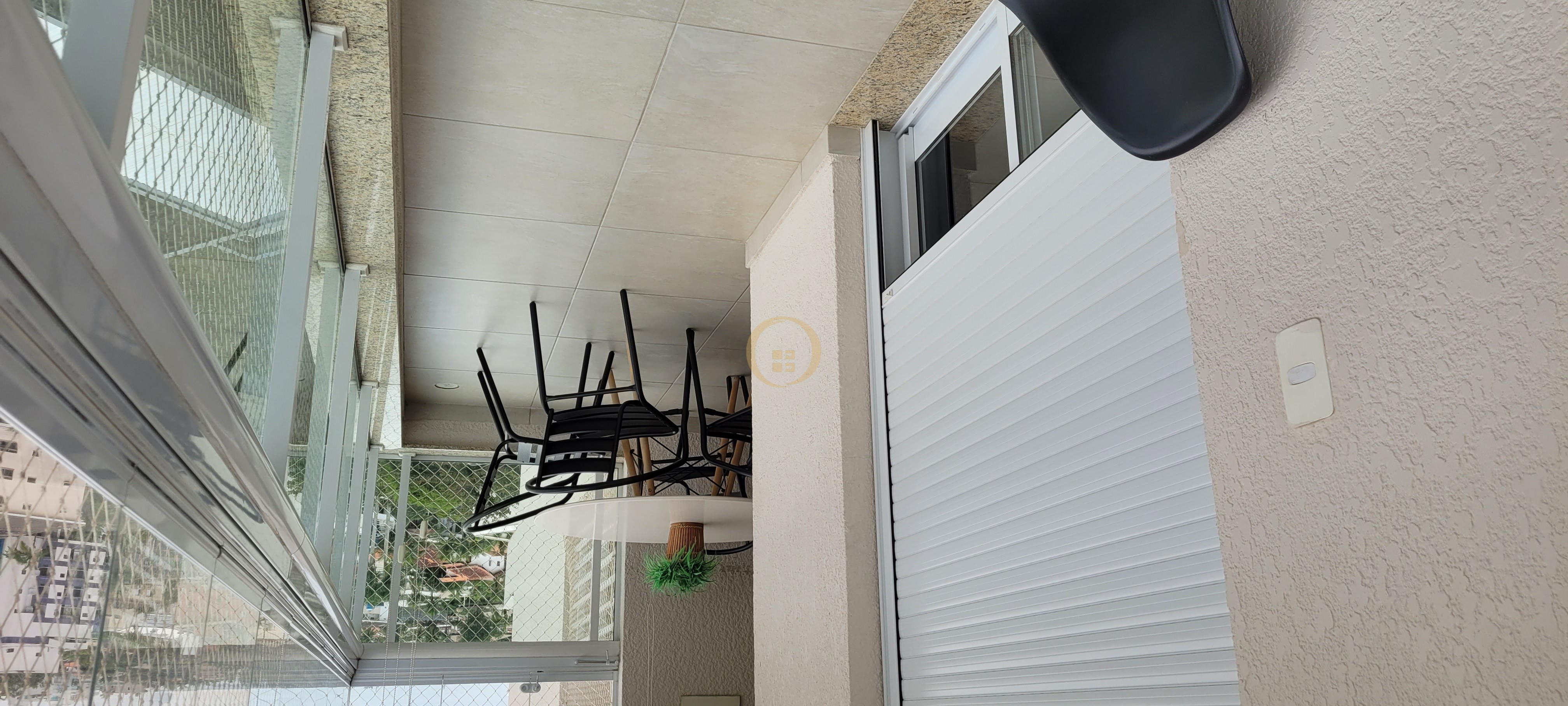Apartamento na Praia da Enseada, Guarujá - SP