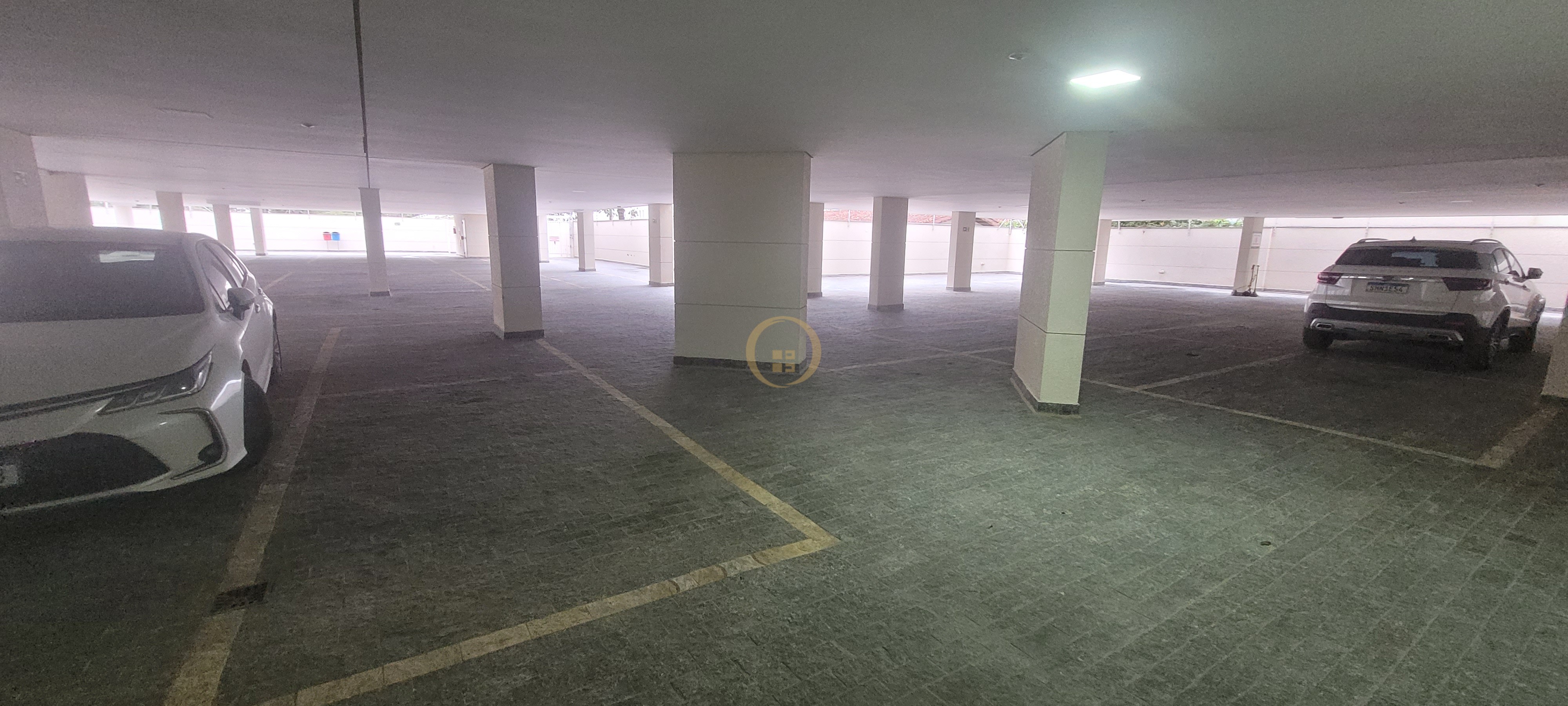 Apartamento na Praia da Enseada, Guarujá - SP