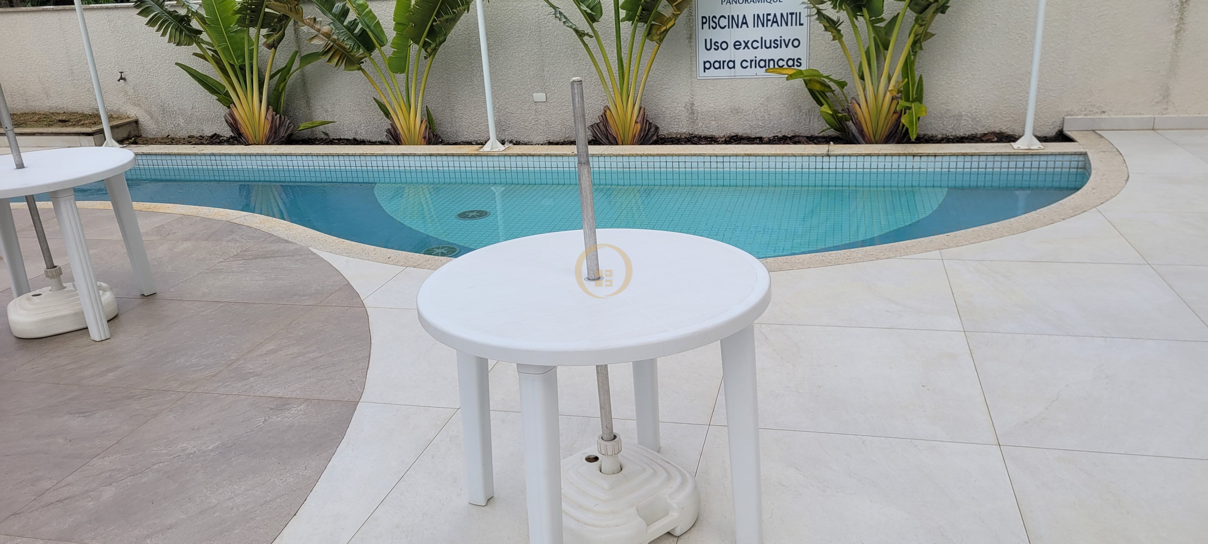 Apartamento na Praia da Enseada, Guarujá - SP