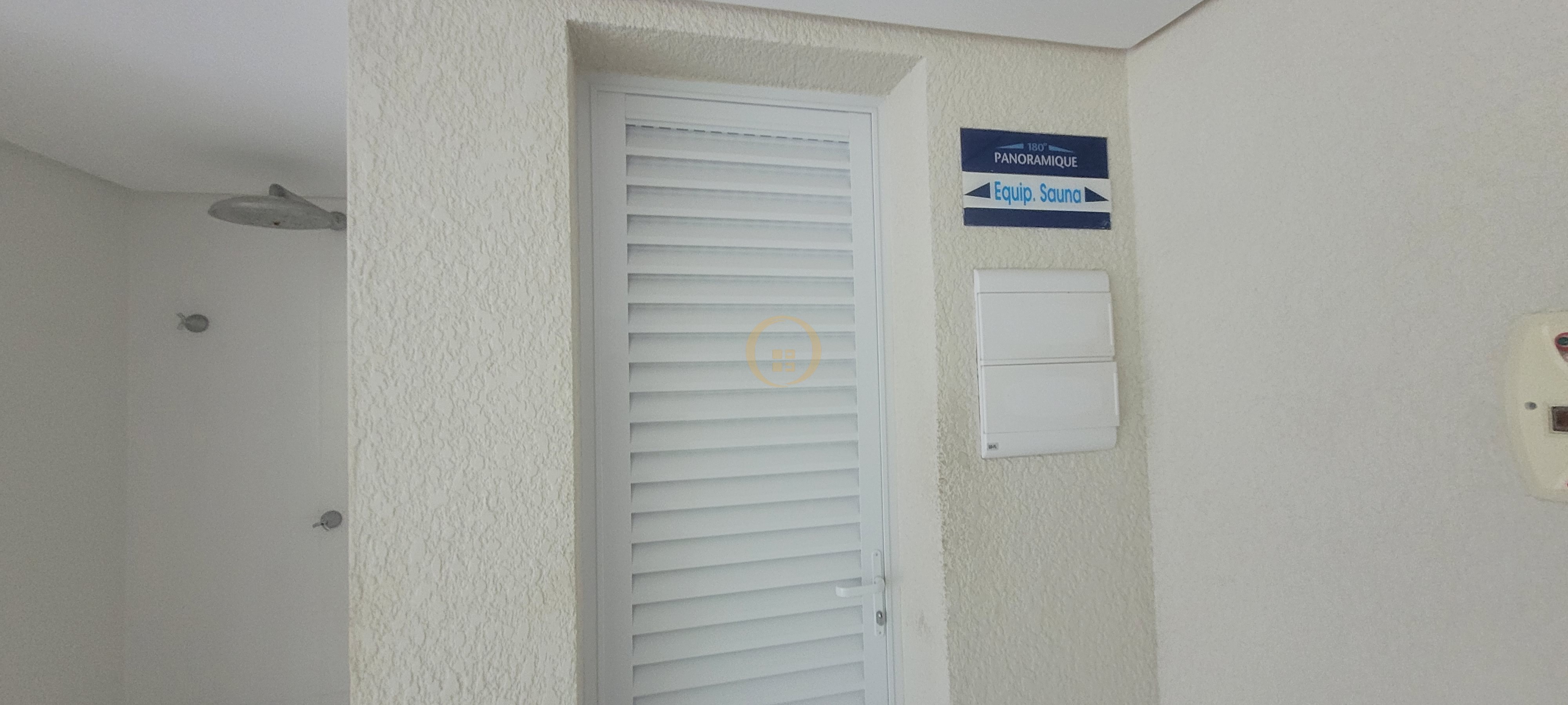 Apartamento na Praia da Enseada, Guarujá - SP