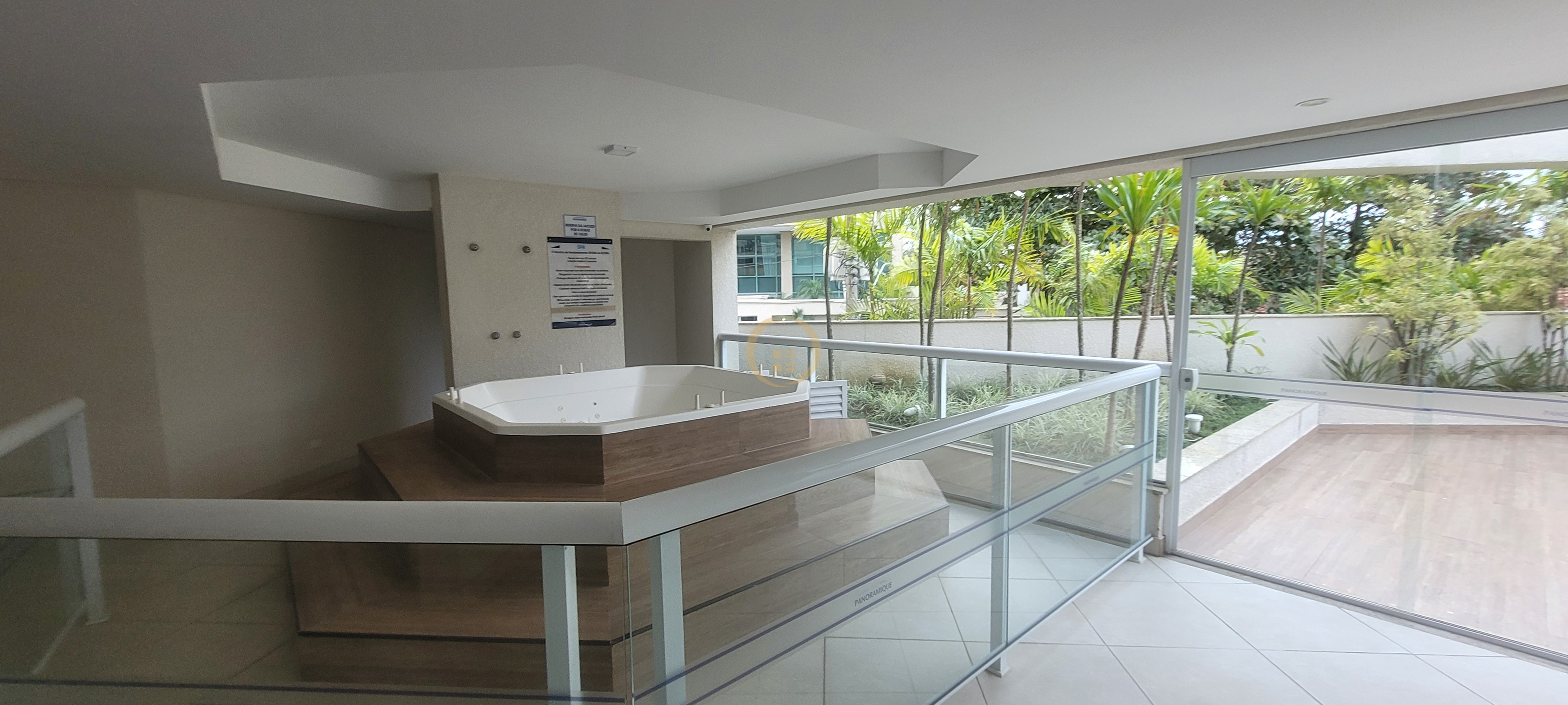 Apartamento na Praia da Enseada, Guarujá - SP