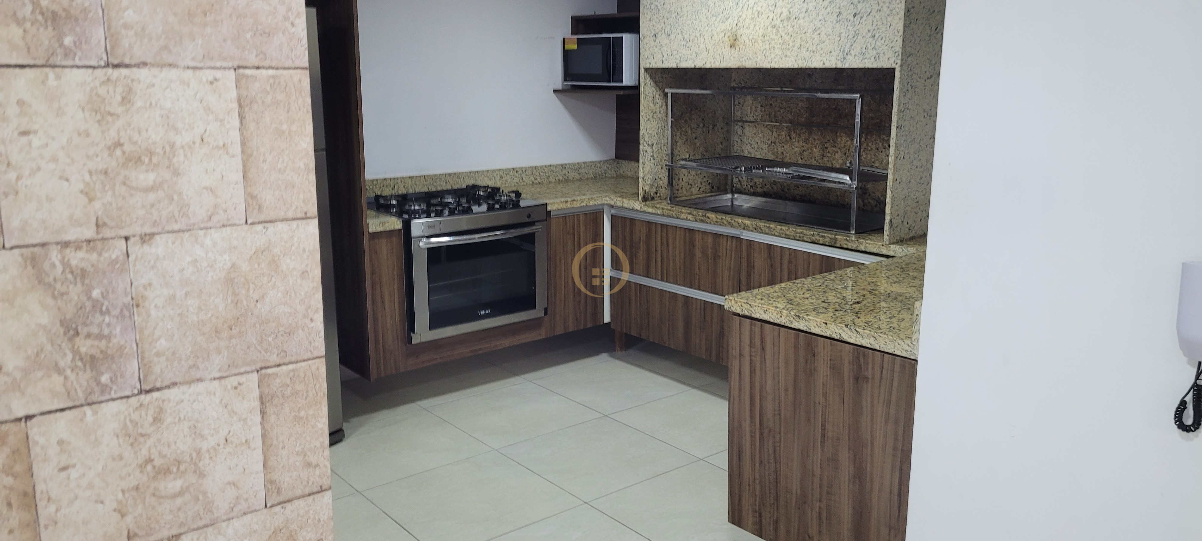 Apartamento na Praia da Enseada, Guarujá - SP