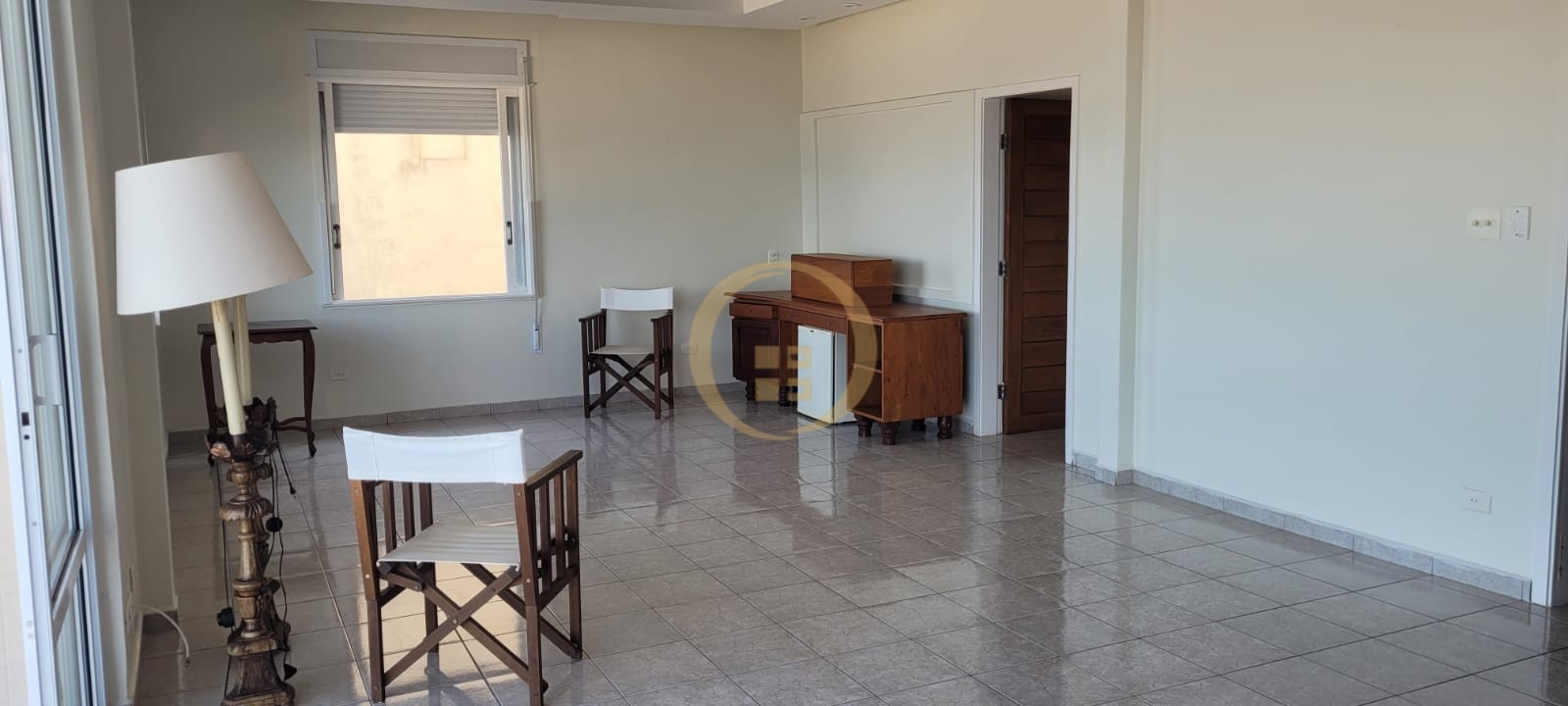 Apartamento Frente ao Mar nas Pitangueiras, Guarujá - SP