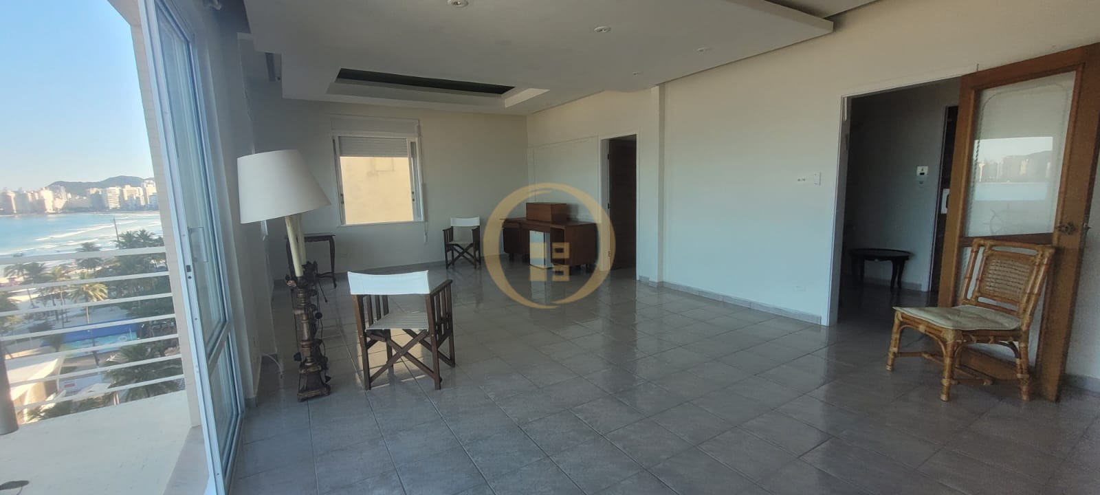 Apartamento Frente ao Mar nas Pitangueiras, Guarujá - SP