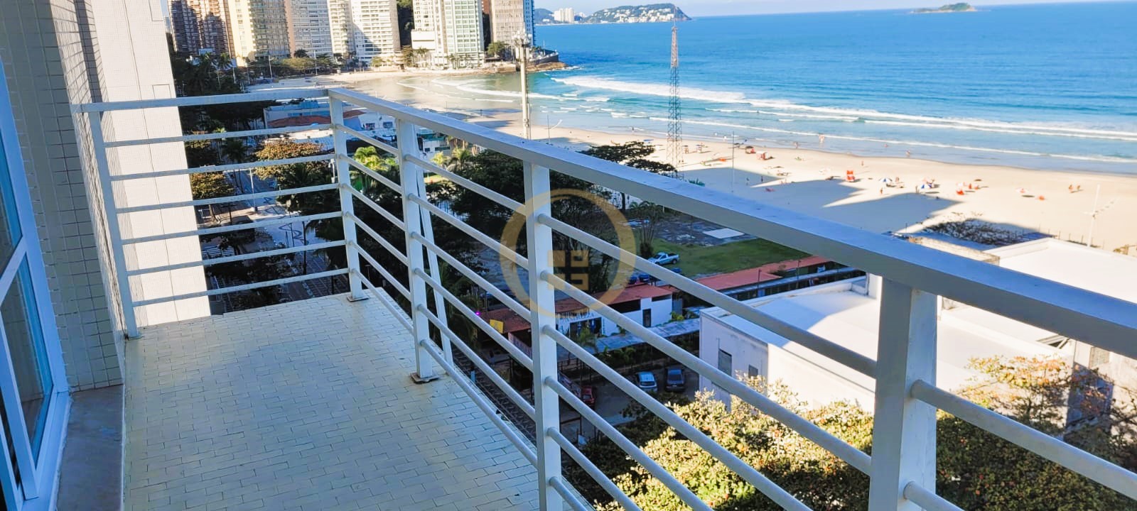 Apartamento Frente ao Mar nas Pitangueiras, Guarujá - SP