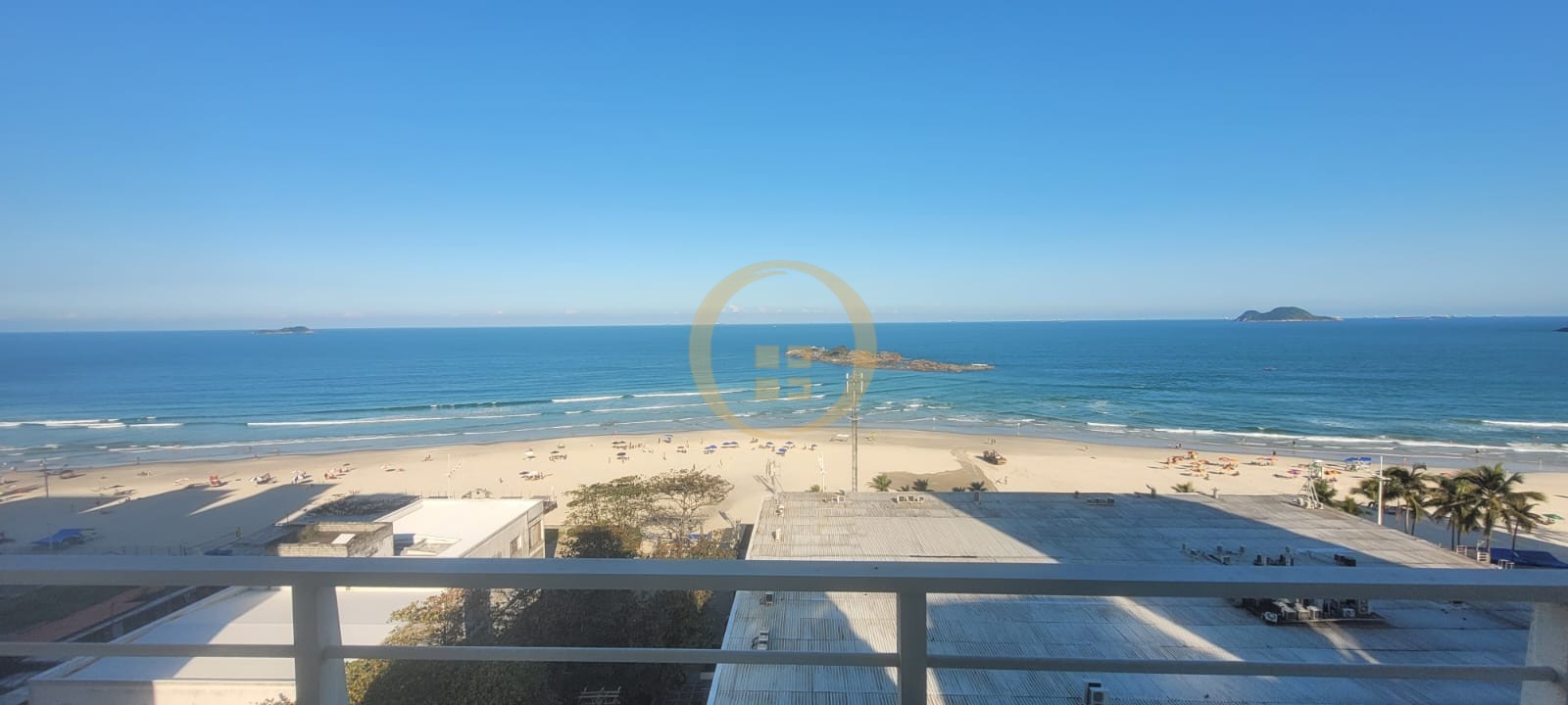 Apartamento Frente ao Mar nas Pitangueiras, Guarujá - SP
