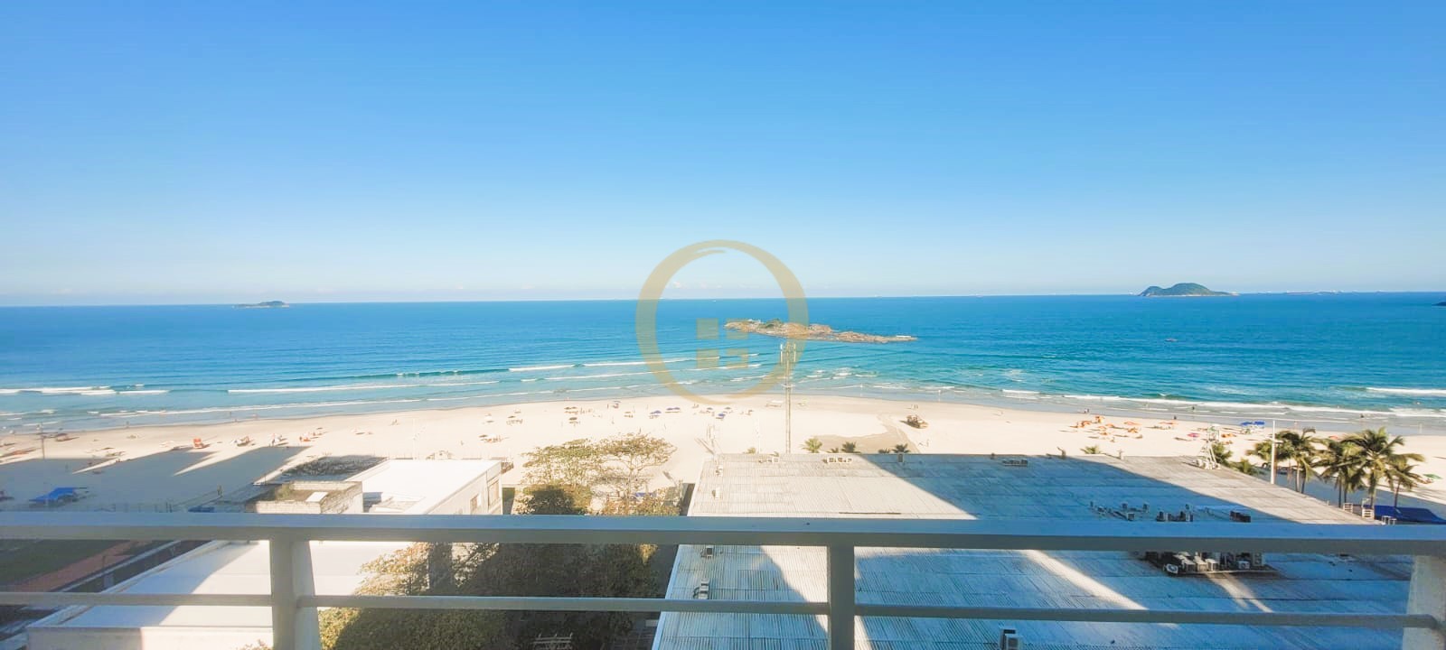 Apartamento Frente ao Mar nas Pitangueiras, Guarujá - SP