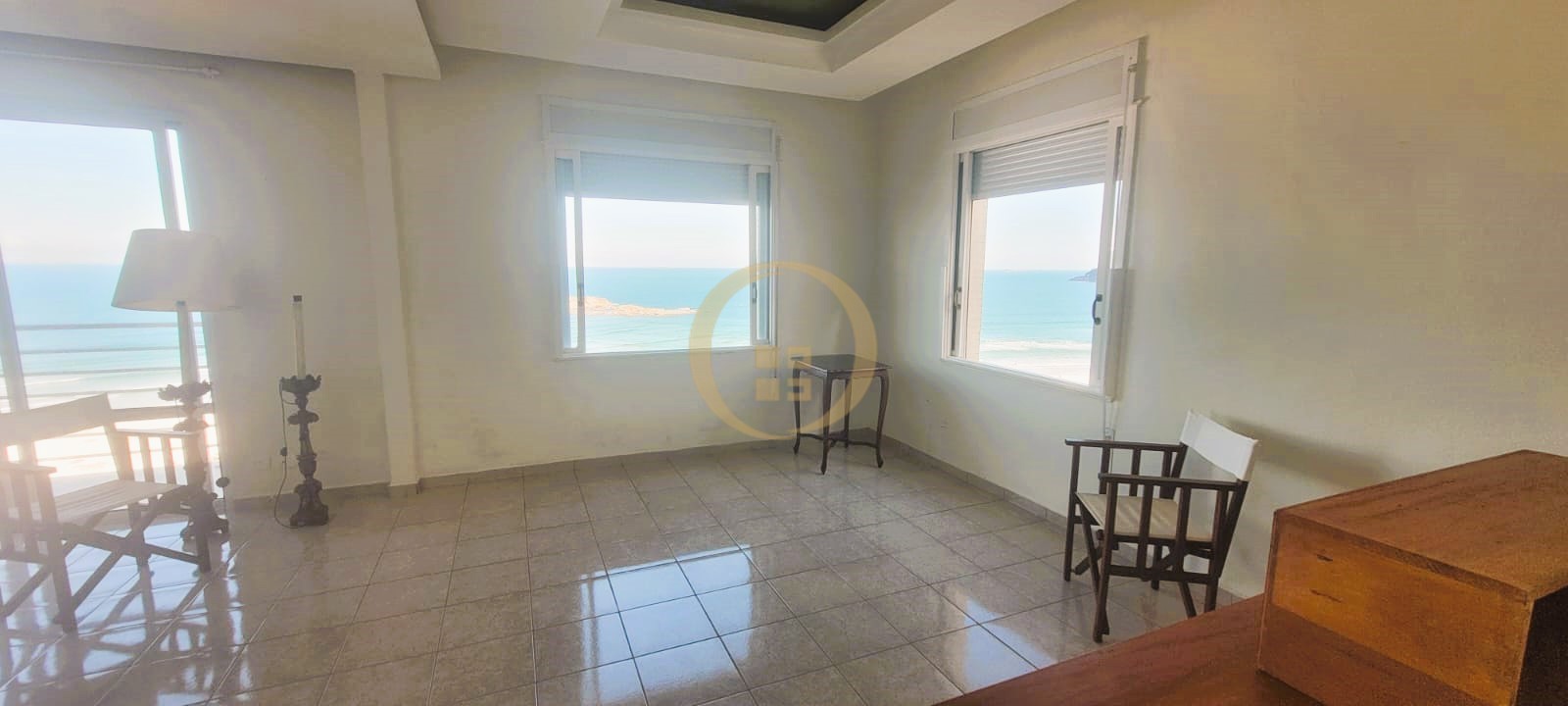 Apartamento Frente ao Mar nas Pitangueiras, Guarujá - SP