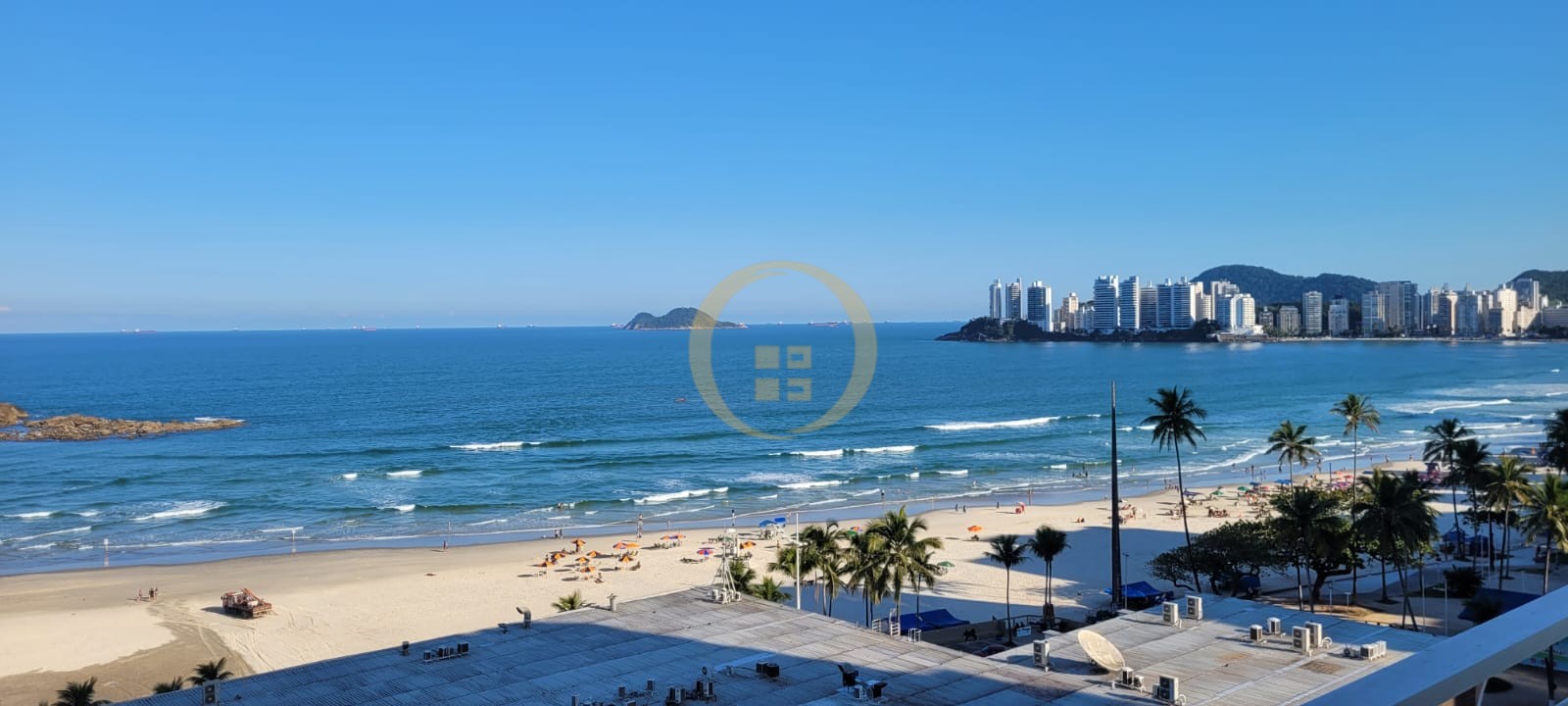 Apartamento Frente ao Mar nas Pitangueiras, Guarujá - SP