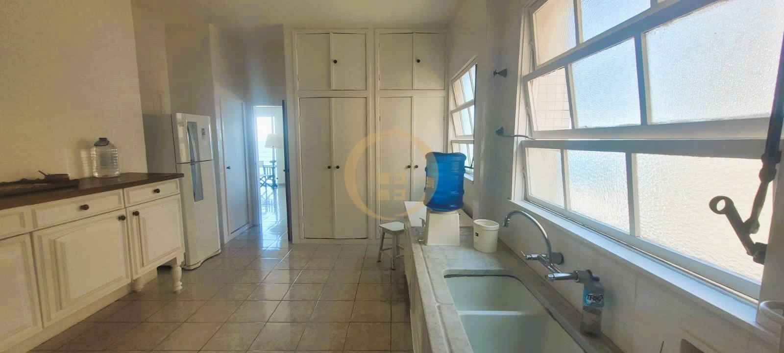 Apartamento Frente ao Mar nas Pitangueiras, Guarujá - SP