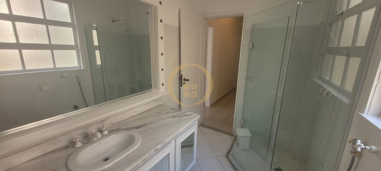 Apartamento Frente ao Mar nas Pitangueiras, Guarujá - SP