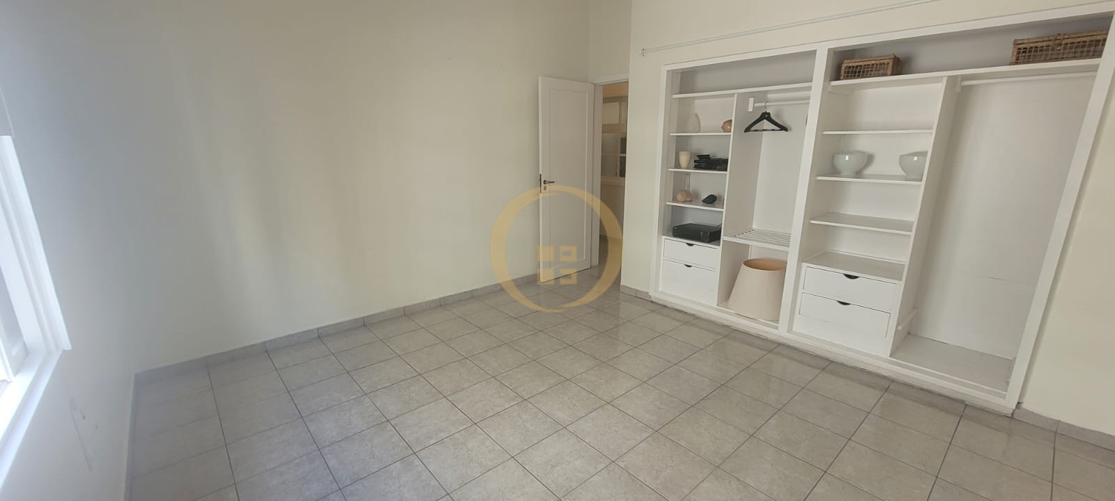Apartamento Frente ao Mar nas Pitangueiras, Guarujá - SP