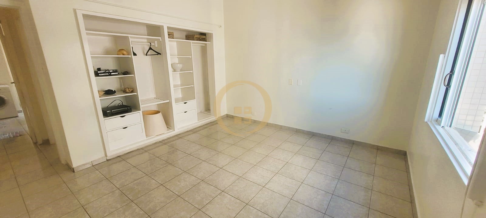 Apartamento Frente ao Mar nas Pitangueiras, Guarujá - SP