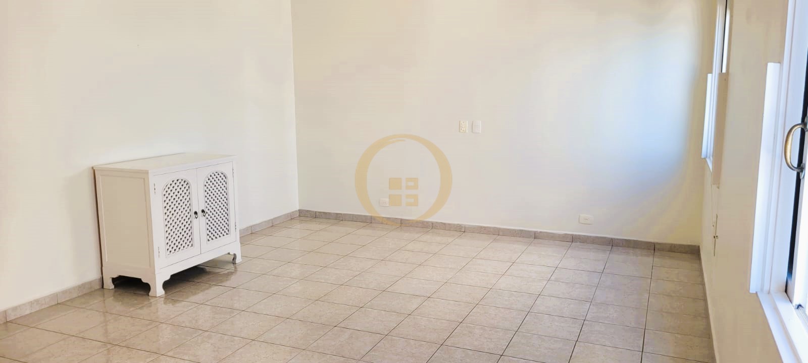 Apartamento Frente ao Mar nas Pitangueiras, Guarujá - SP