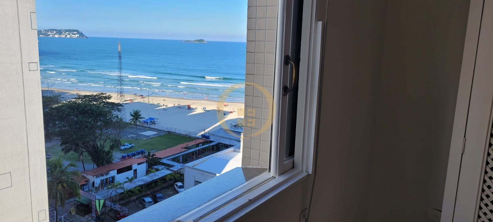 Apartamento Frente ao Mar nas Pitangueiras, Guarujá - SP