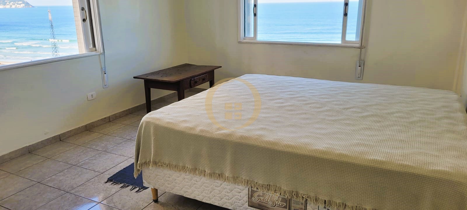 Apartamento Frente ao Mar nas Pitangueiras, Guarujá - SP
