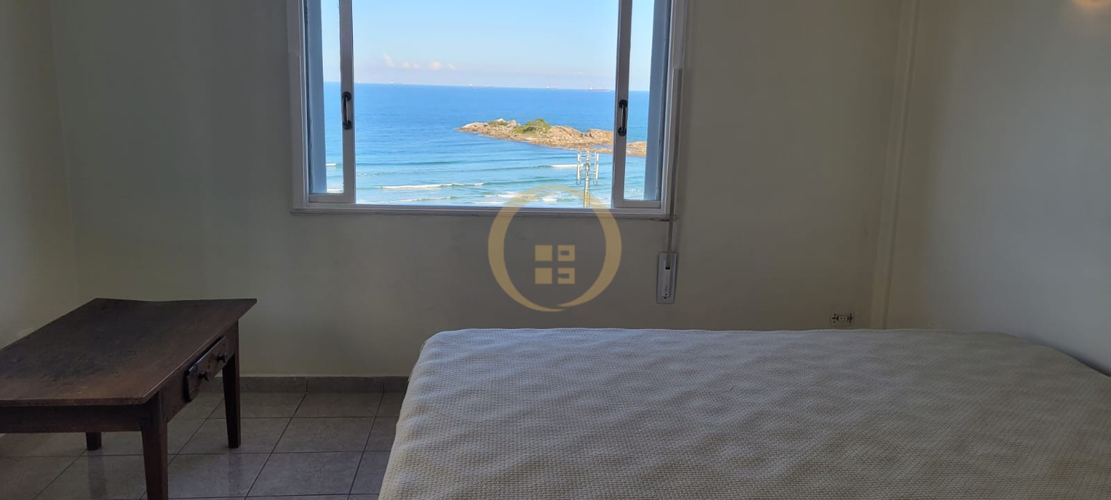 Apartamento Frente ao Mar nas Pitangueiras, Guarujá - SP