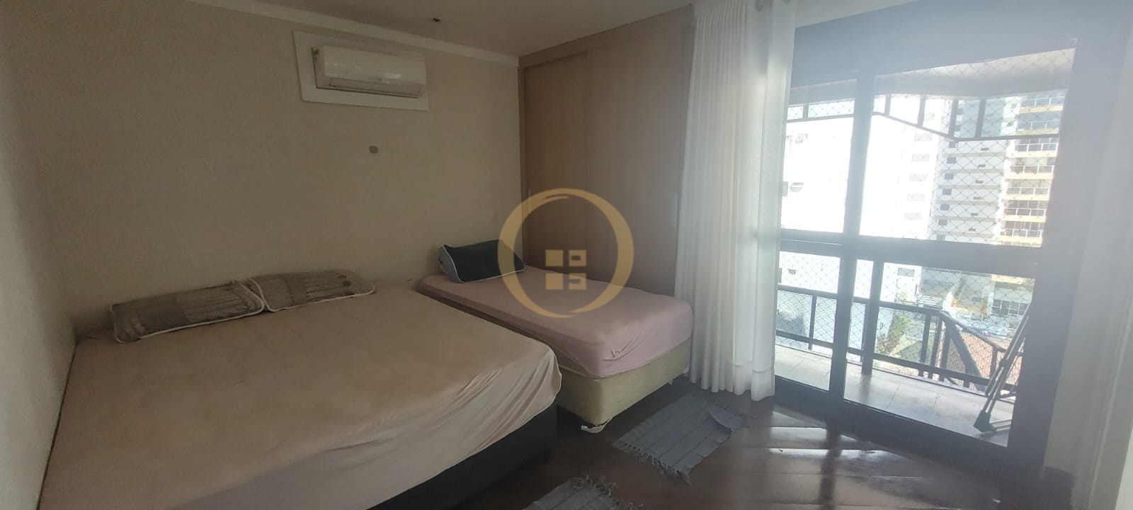 Duplex à Venda na Praia das Pitangueiras - Guarujá