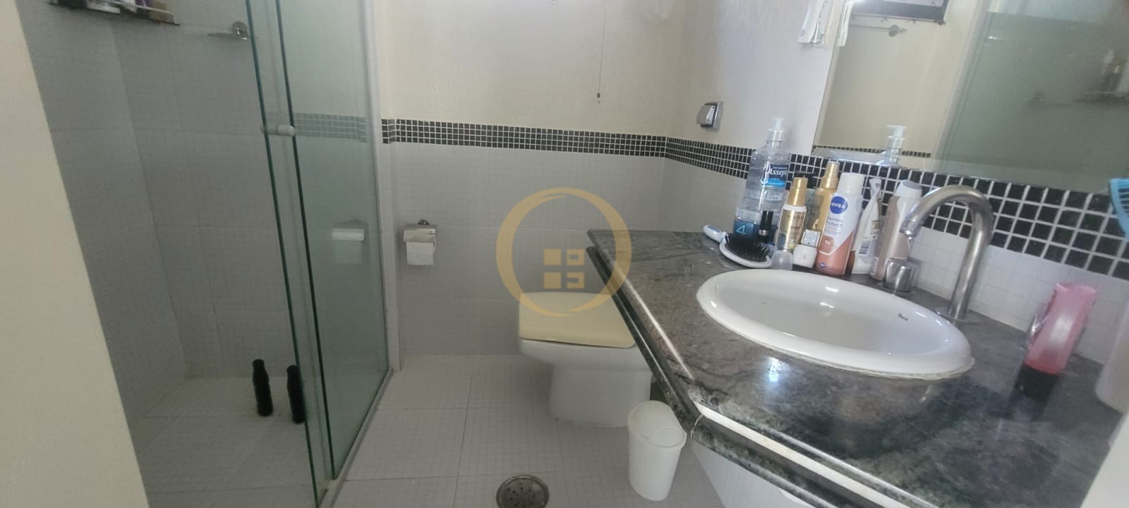 Duplex à Venda na Praia das Pitangueiras - Guarujá