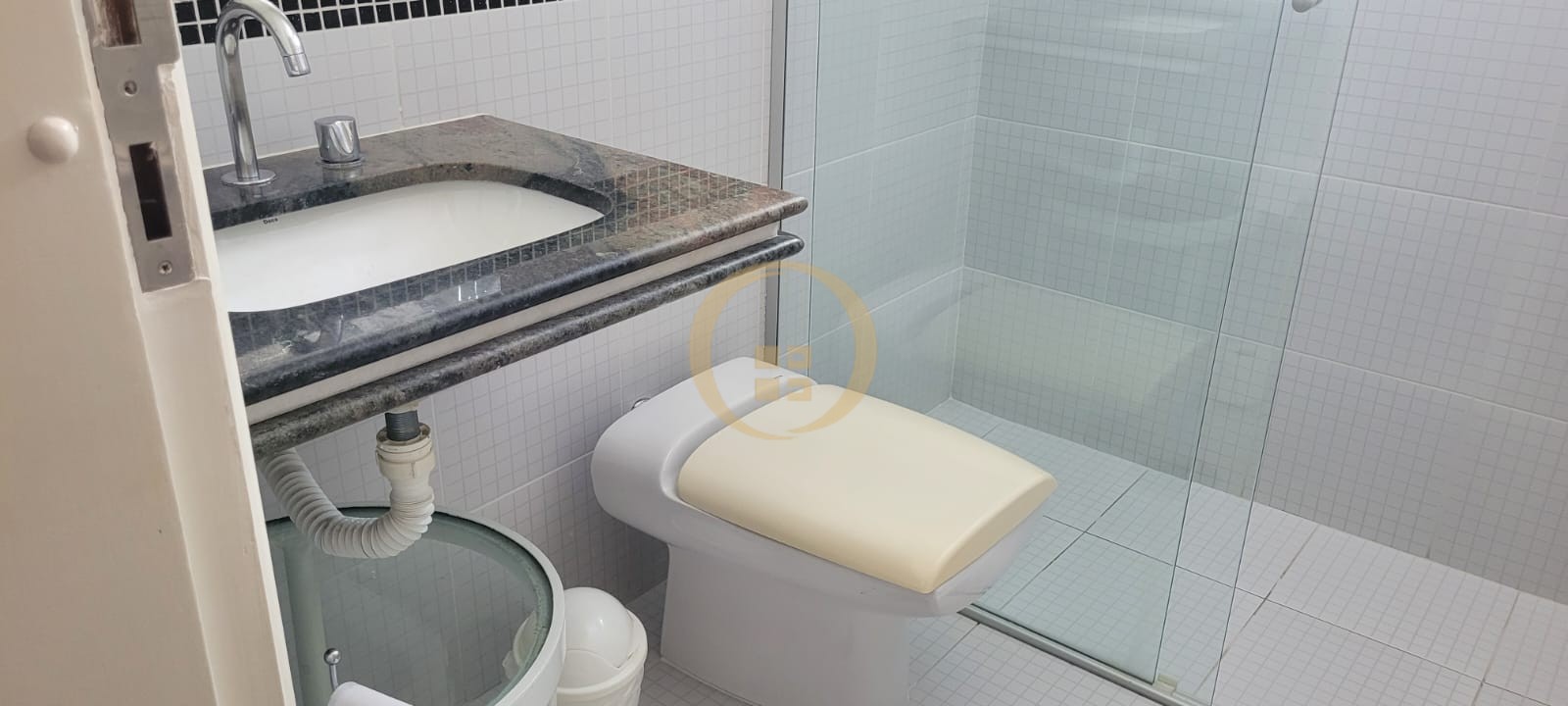 Duplex à Venda na Praia das Pitangueiras - Guarujá