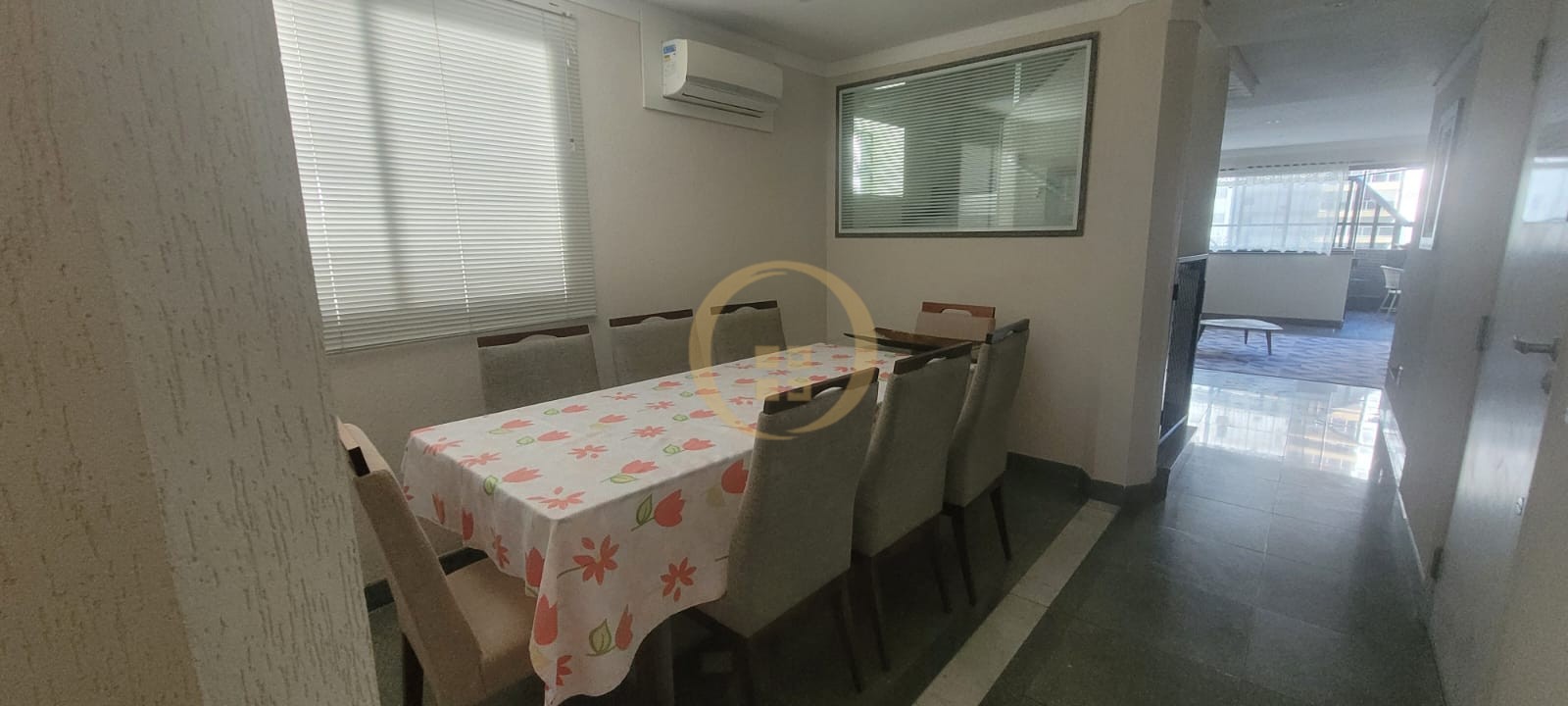 Duplex à Venda na Praia das Pitangueiras - Guarujá