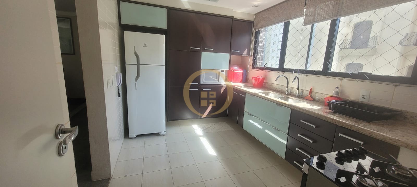 Duplex à Venda na Praia das Pitangueiras - Guarujá