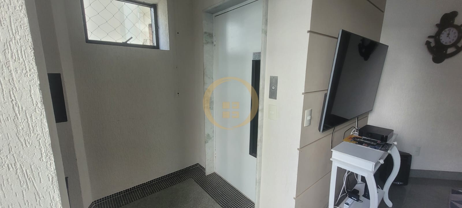 Duplex à Venda na Praia das Pitangueiras - Guarujá