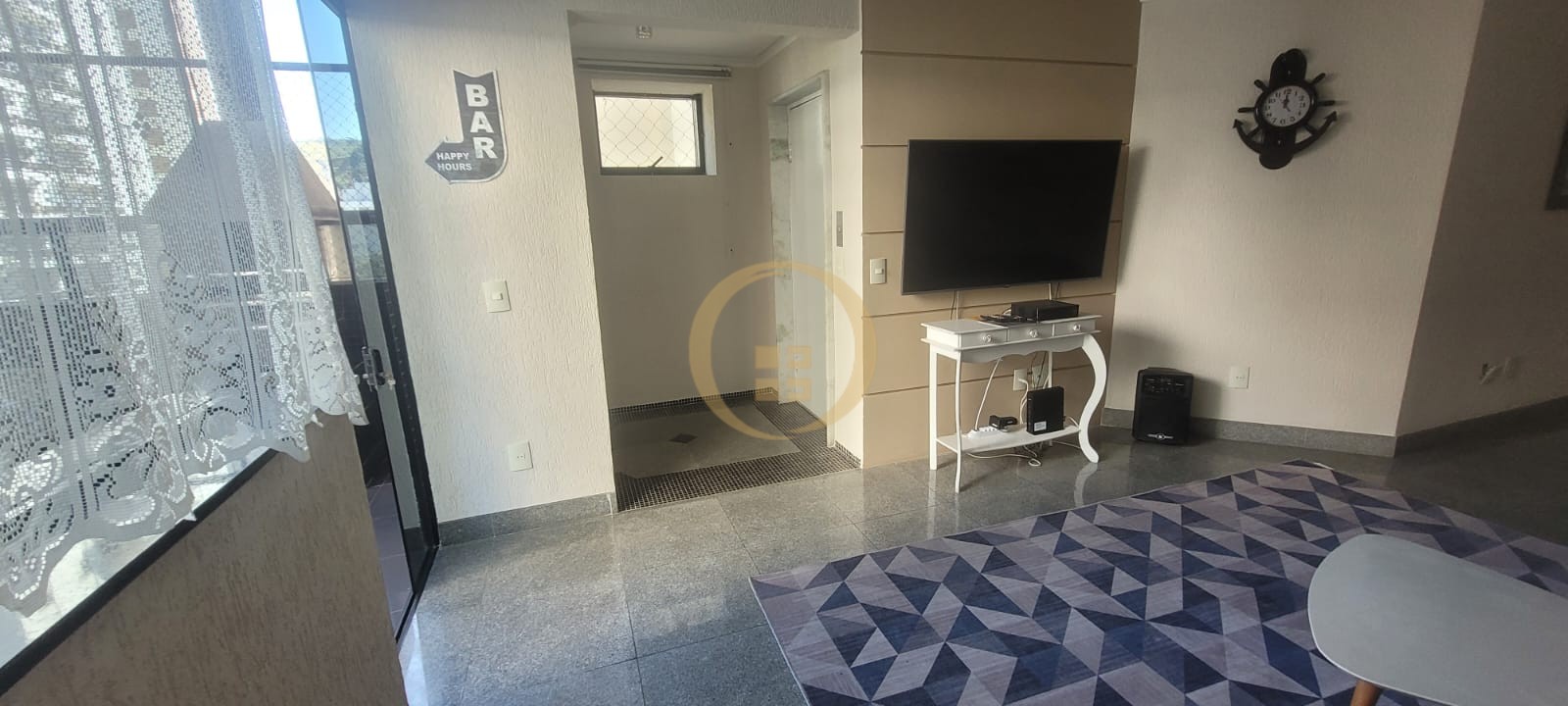 Duplex à Venda na Praia das Pitangueiras - Guarujá